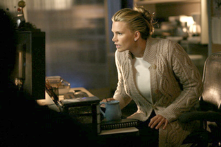 Illustration for article titled Natasha Henstridge Loves You Back